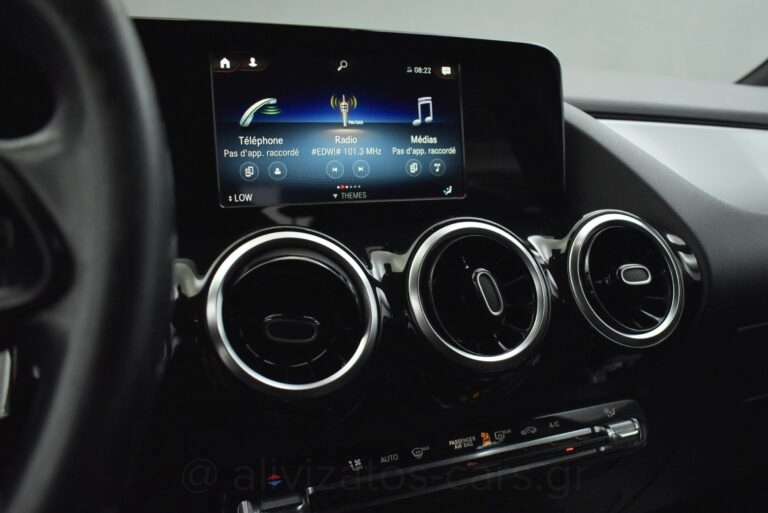 Mercedes-Benz GLA 200 - 1.3 8G-DCT 163hp Full Led Camera