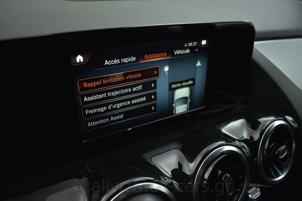 Mercedes-Benz GLA 200 - 1.3 8G-DCT 163hp Full Led Camera