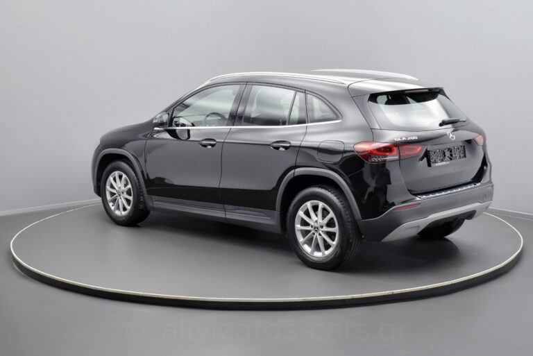 Mercedes-Benz GLA 200 - 1.3 8G-DCT 163hp Full Led Camera