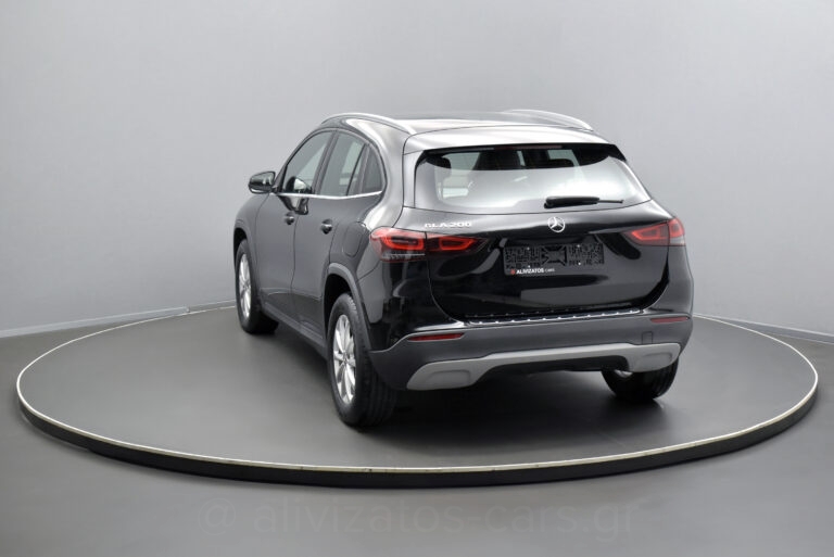 Mercedes-Benz GLA 200 - 1.3 8G-DCT 163hp Full Led Camera