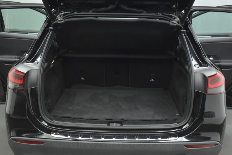 Mercedes-Benz GLA 200 - 1.3 8G-DCT 163hp Full Led Camera