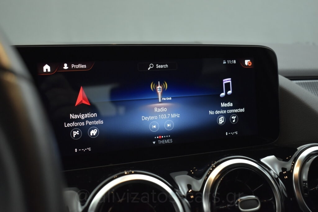 Mercedes-Benz GLA 250 - 1.3 e Plug-in 8G-DCT Progressive Navi Camera