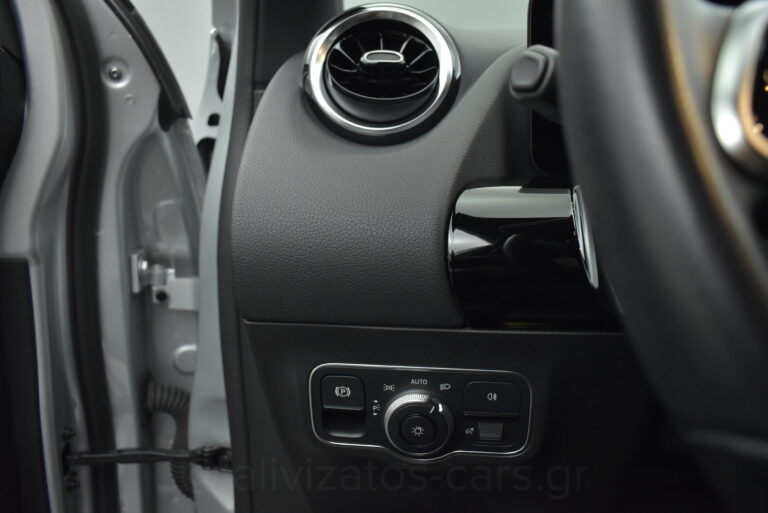 Mercedes-Benz GLA 250 - 1.3 e Plug-in 8G-DCT Progressive Navi Camera