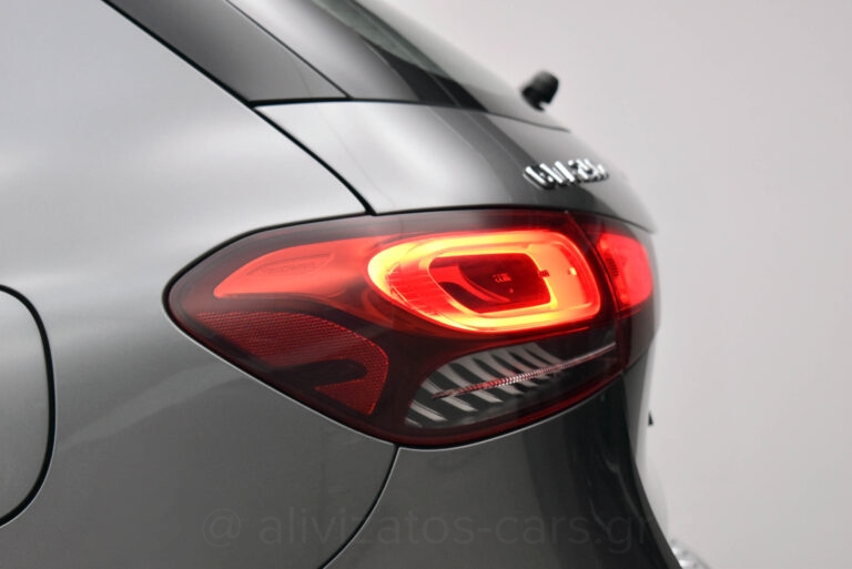 Mercedes-Benz GLA 250 - 1.3 e Plug-in 8G-DCT Progressive Navi Camera