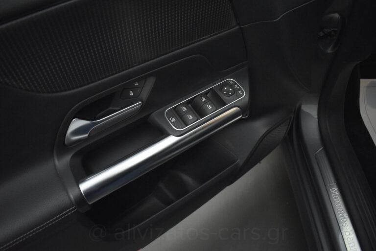 Mercedes-Benz GLA 250 - 1.3 e Plug-in 8G-DCT Progressive Navi Camera