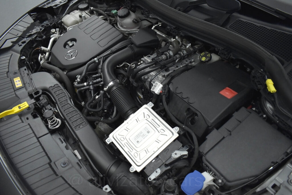 Mercedes-Benz GLA 250 - 1.3 e Plug-in 8G-DCT Progressive Navi Camera