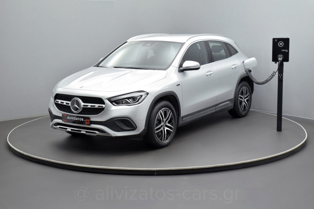 Mercedes-Benz GLA 250 - 1.3 e Plug-in 8G-DCT Progressive Navi Camera