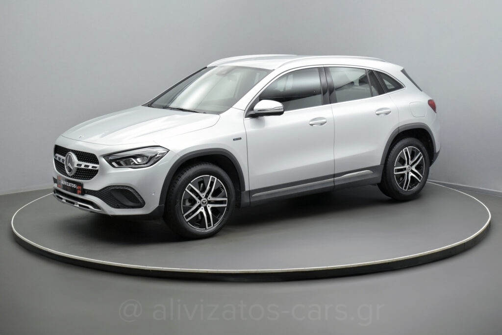 Mercedes-Benz GLA 250 - 1.3 e Plug-in 8G-DCT Progressive Navi Camera