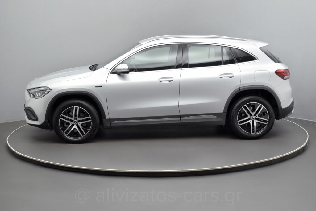 Mercedes-Benz GLA 250 - 1.3 e Plug-in 8G-DCT Progressive Navi Camera