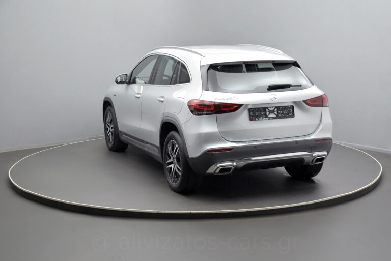 Mercedes-Benz GLA 250 - 1.3 e Plug-in 8G-DCT Progressive Navi Camera