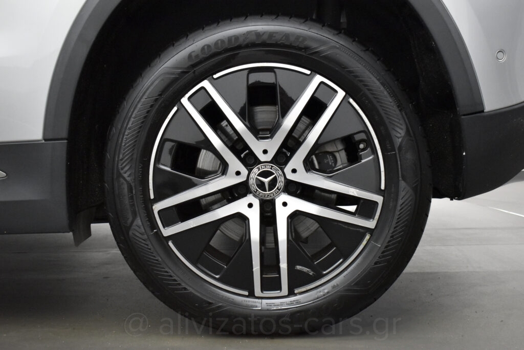 Mercedes-Benz GLA 250 - 1.3 e Plug-in 8G-DCT Progressive Navi Camera