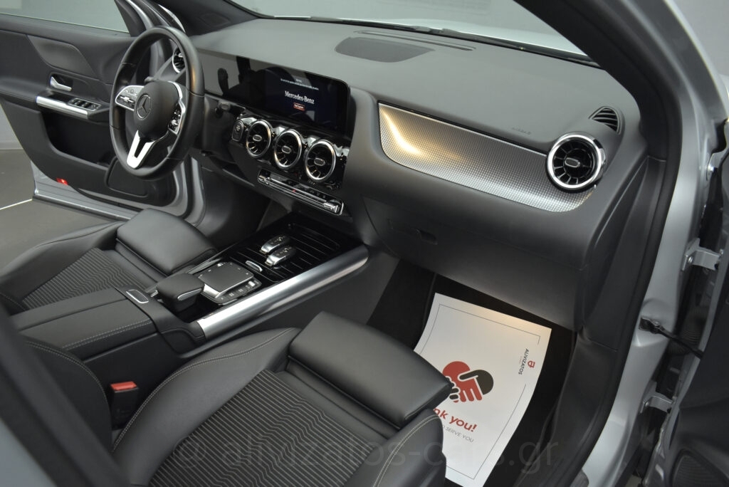 Mercedes-Benz GLA 250 - 1.3 e Plug-in 8G-DCT Progressive Navi Camera