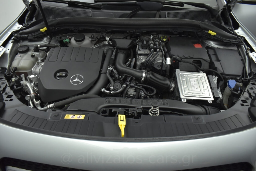 Mercedes-Benz GLA 250 - 1.3 e Plug-in 8G-DCT Progressive Navi Camera