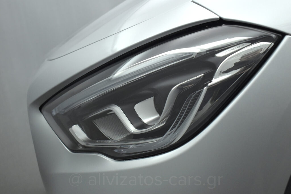 Mercedes-Benz GLA 250 - 1.3 e Plug-in 8G-DCT Progressive Navi Camera