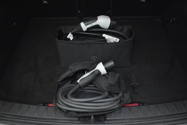 Mercedes-Benz GLA 250 - 1.3 e Plug-in 8G-DCT Progressive Navi Camera