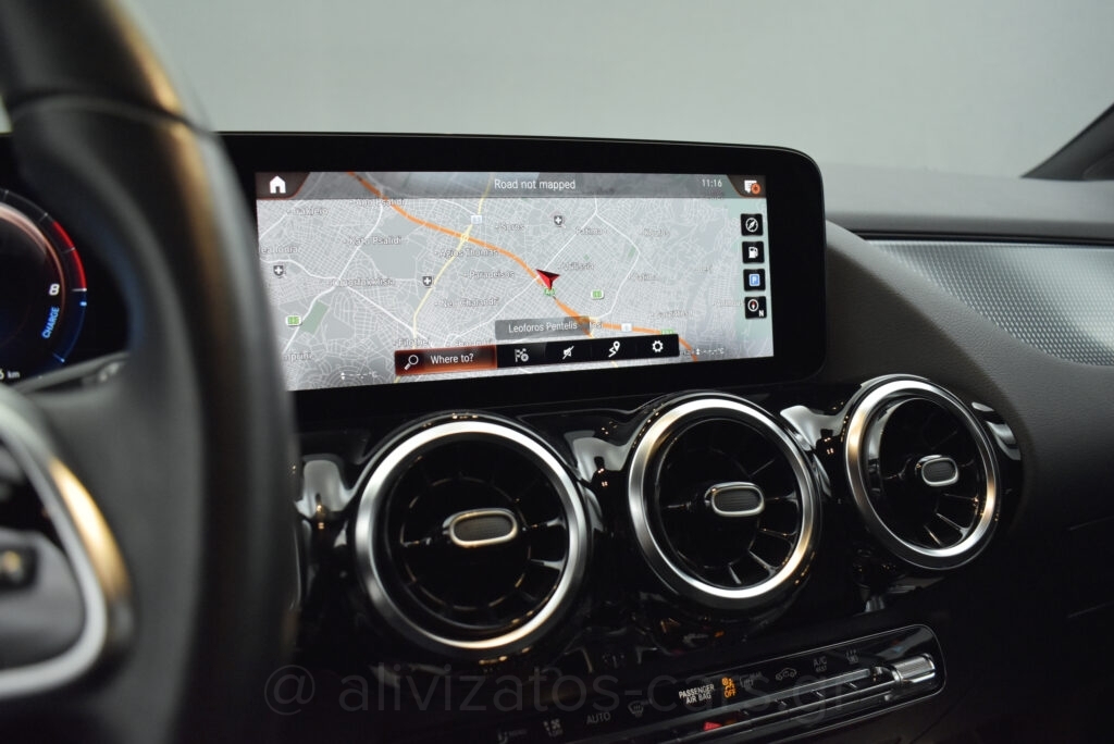 Mercedes-Benz GLA 250 - 1.3 e Plug-in 8G-DCT Progressive Navi Camera