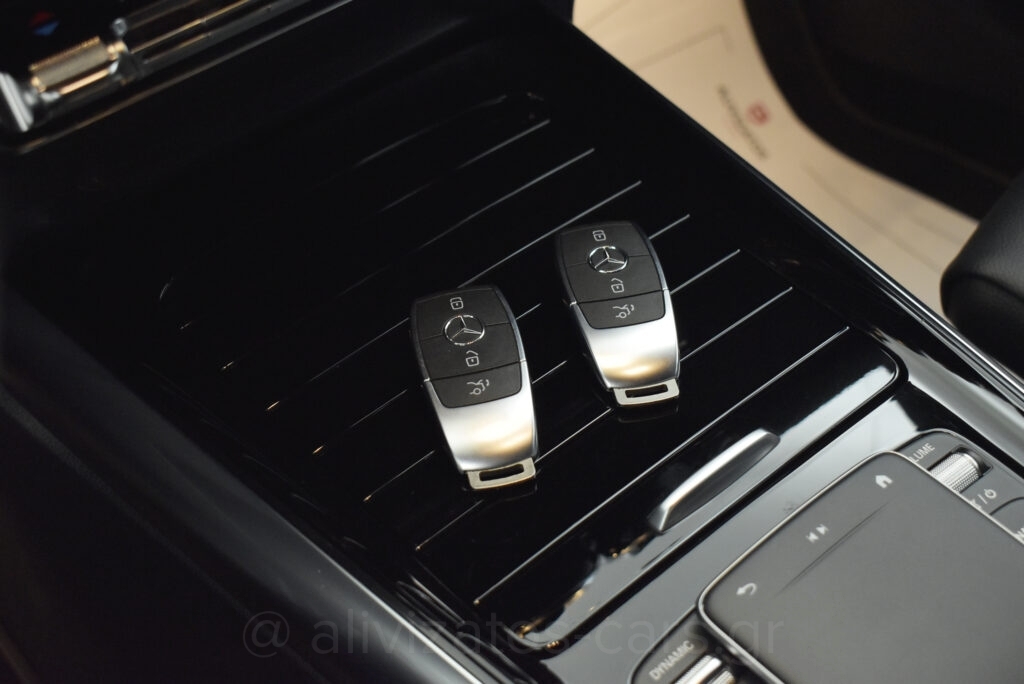 Mercedes-Benz GLA 250 - 1.3 e Plug-in 8G-DCT Progressive Navi Camera