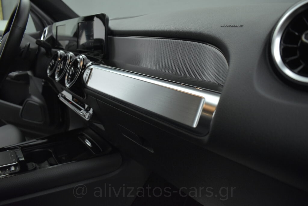 Mercedes-Benz GLB 200 - Progressive 7G-DCT 163hp Full Led