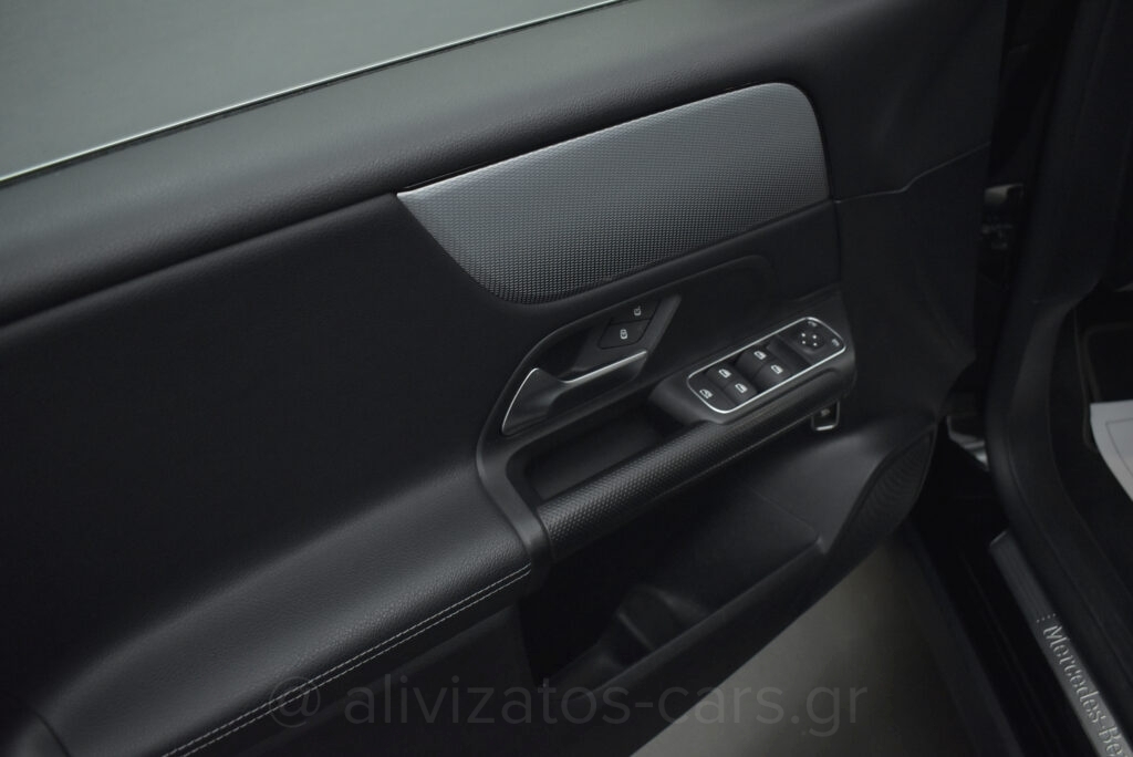 Mercedes-Benz GLB 200 - Progressive 7G-DCT 163hp Full Led