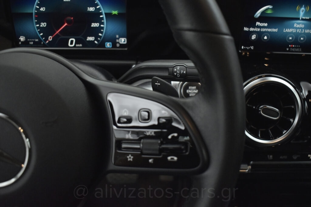 Mercedes-Benz GLB 200 - Progressive 7G-DCT 163hp Full Led