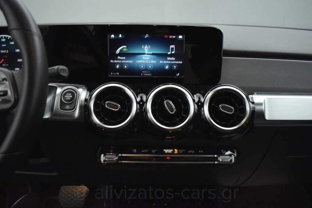 Mercedes-Benz GLB 200 - Progressive 7G-DCT 163hp Full Led