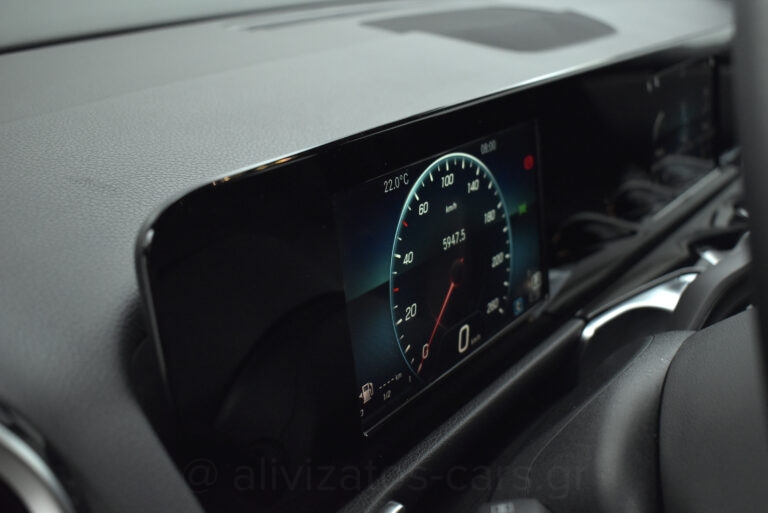 Mercedes-Benz GLB 200 - Progressive 7G-DCT 163hp Full Led