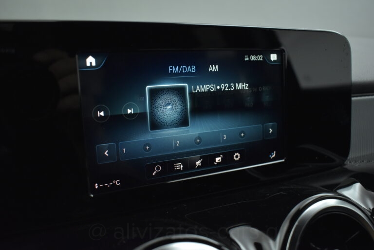 Mercedes-Benz GLB 200 - Progressive 7G-DCT 163hp Full Led