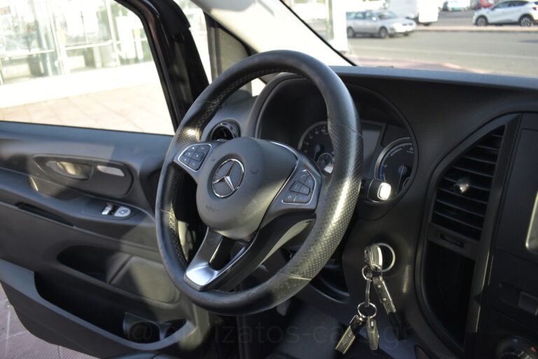 Mercedes-Benz Vito - e Tourer Pro 129 Extra Long 9 Seats Automatic