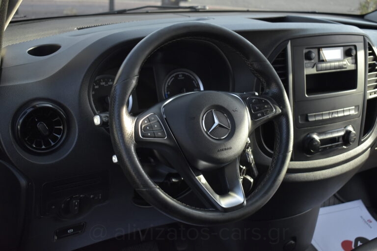 Mercedes-Benz Vito - e Tourer Pro 129 Extra Long 9 Seats Automatic