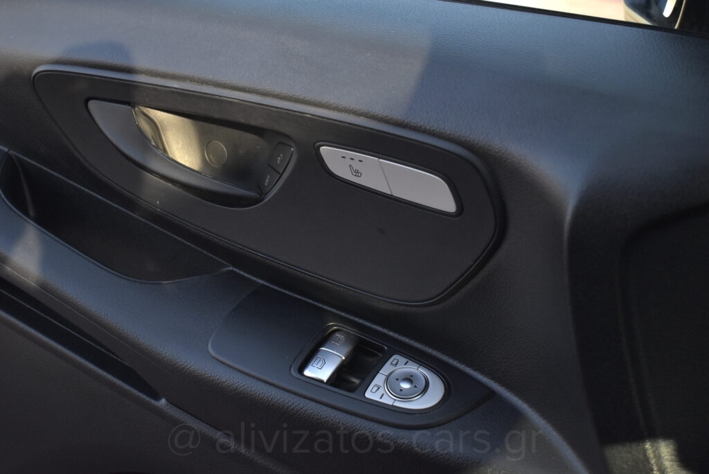 Mercedes-Benz Vito - e Tourer Pro 129 Extra Long 9 Seats Automatic