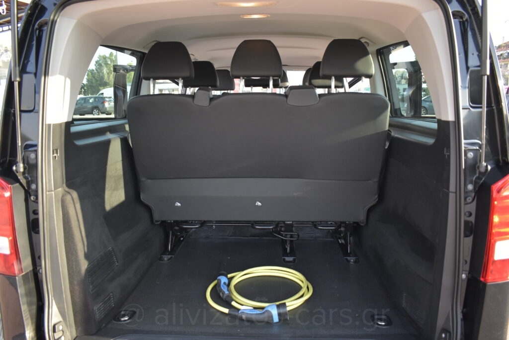 Mercedes-Benz Vito - e Tourer Pro 129 Extra Long 9 Seats Automatic