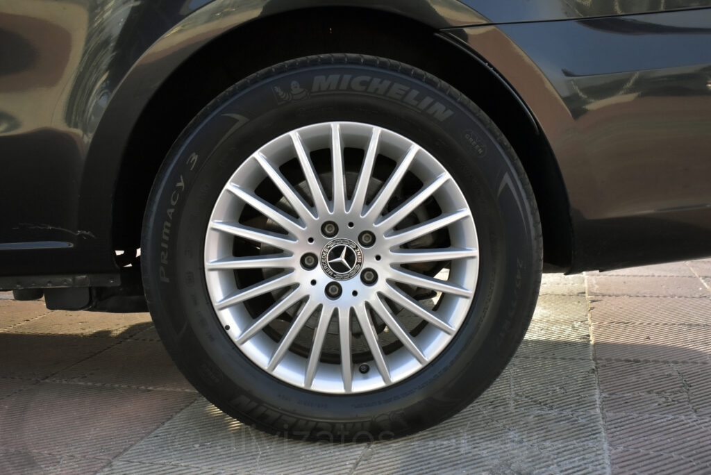 Mercedes-Benz Vito - e Tourer Pro 129 Extra Long 9 Seats Automatic