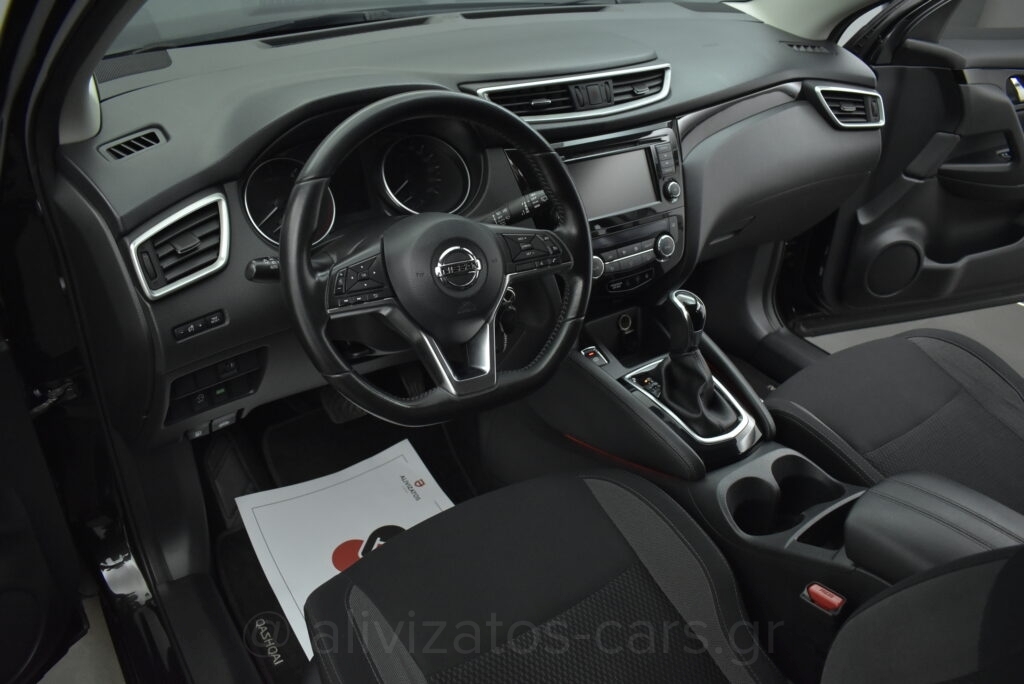 Nissan Qashqai - 1.5 dCi N-Connecta Automatic Facelift R19