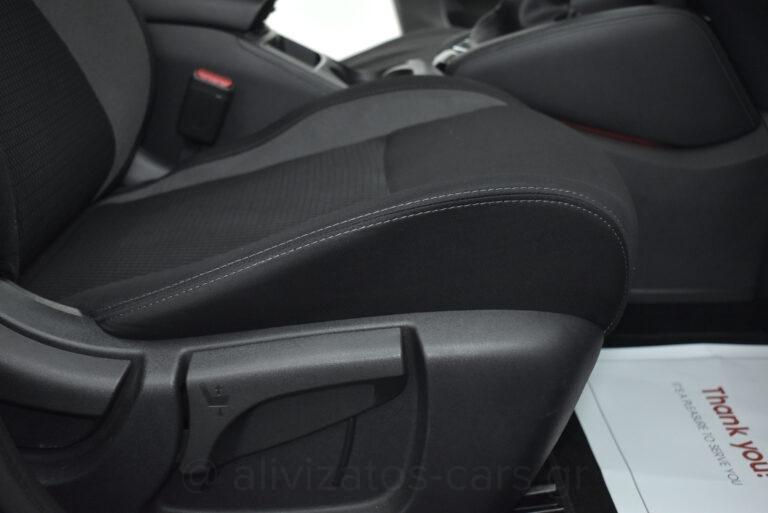 Nissan Qashqai - 1.5 dCi N-Connecta Automatic Facelift R19