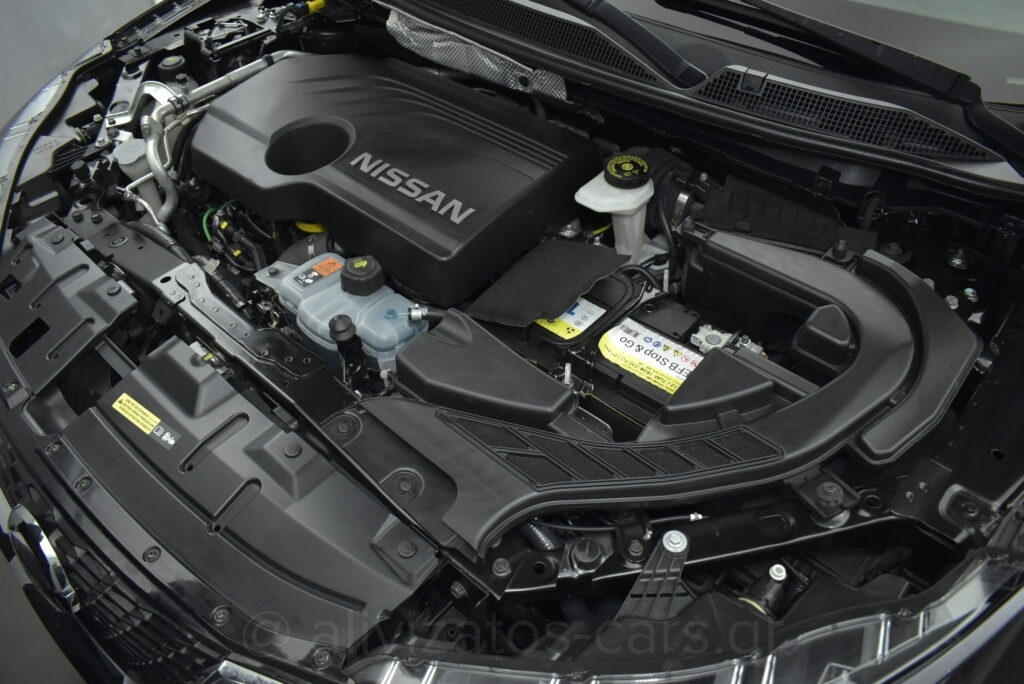 Nissan Qashqai - 1.5 dCi N-Connecta Automatic Facelift R19