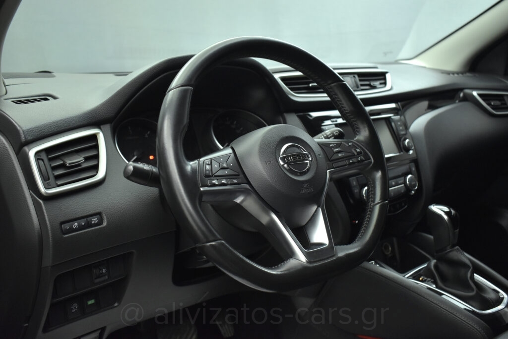 Nissan Qashqai - 1.5 dCi N-Connecta Automatic Facelift R19