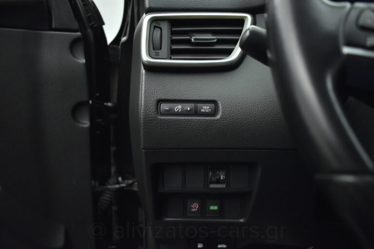 Nissan Qashqai - 1.5 dCi N-Connecta Automatic Facelift R19