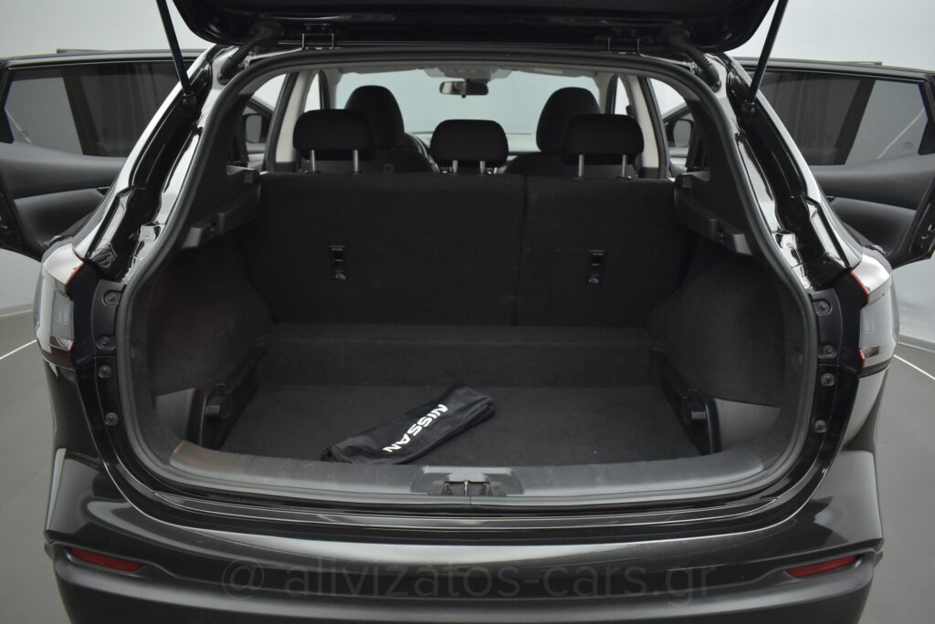 Nissan Qashqai - 1.5 dCi N-Connecta Automatic Facelift R19