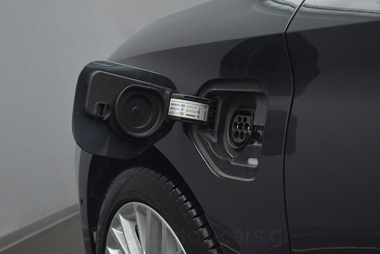 Seat Leon - 1.4 eTSI PHEV Xcellence DSG 204hp Plug-in Hybrid Camera