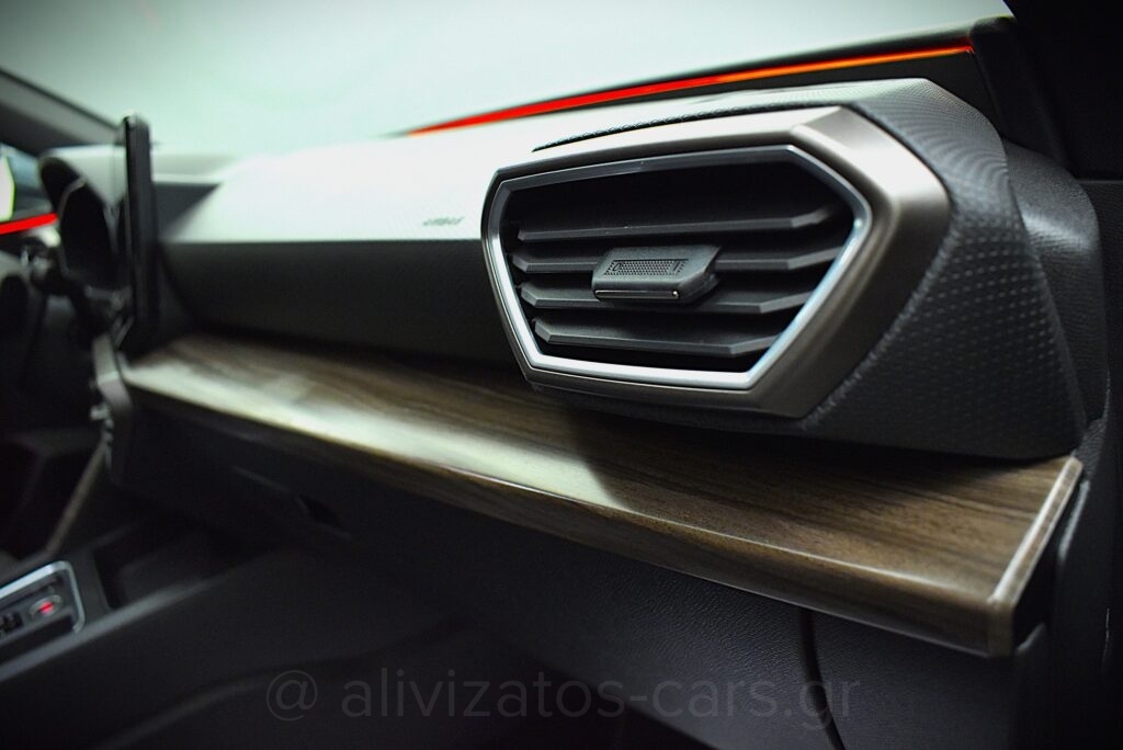 Seat Leon - 1.4 eTSI PHEV Xcellence DSG 204hp Plug-in Hybrid Camera