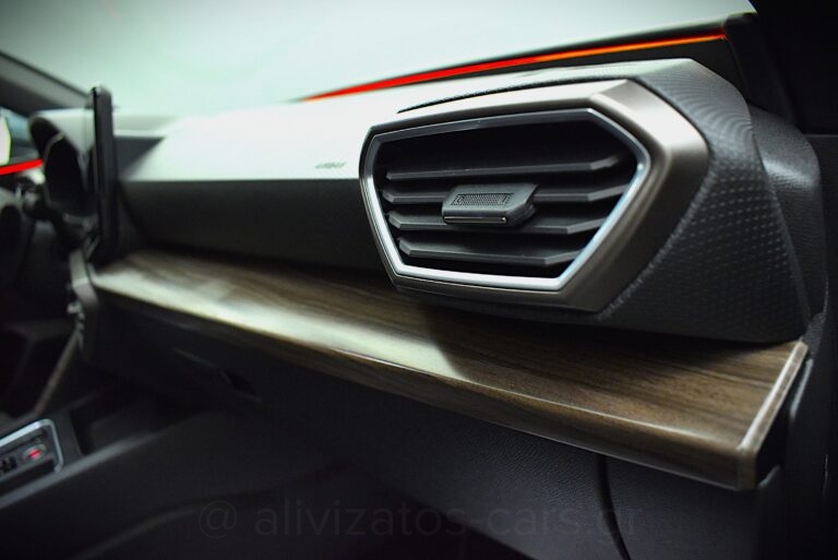 Seat Leon - 1.4 eTSI PHEV Xcellence DSG 204hp Plug-in Hybrid Camera