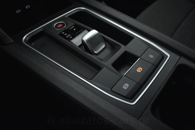 Seat Leon - 1.4 eTSI PHEV Xcellence DSG 204hp Plug-in Hybrid Camera