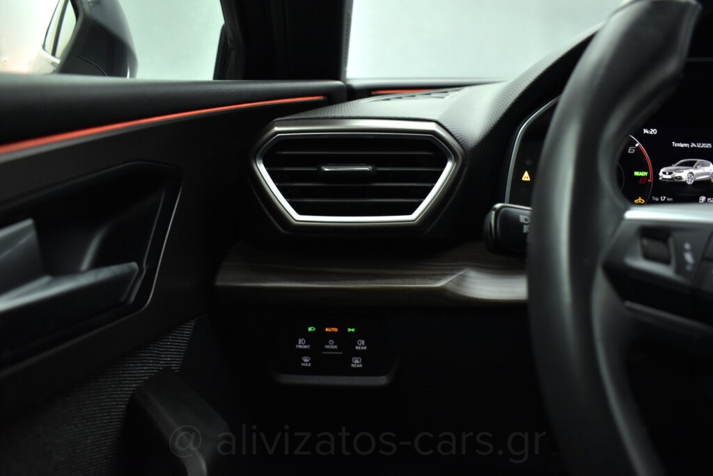 Seat Leon - 1.4 eTSI PHEV Xcellence DSG 204hp Plug-in Hybrid Camera