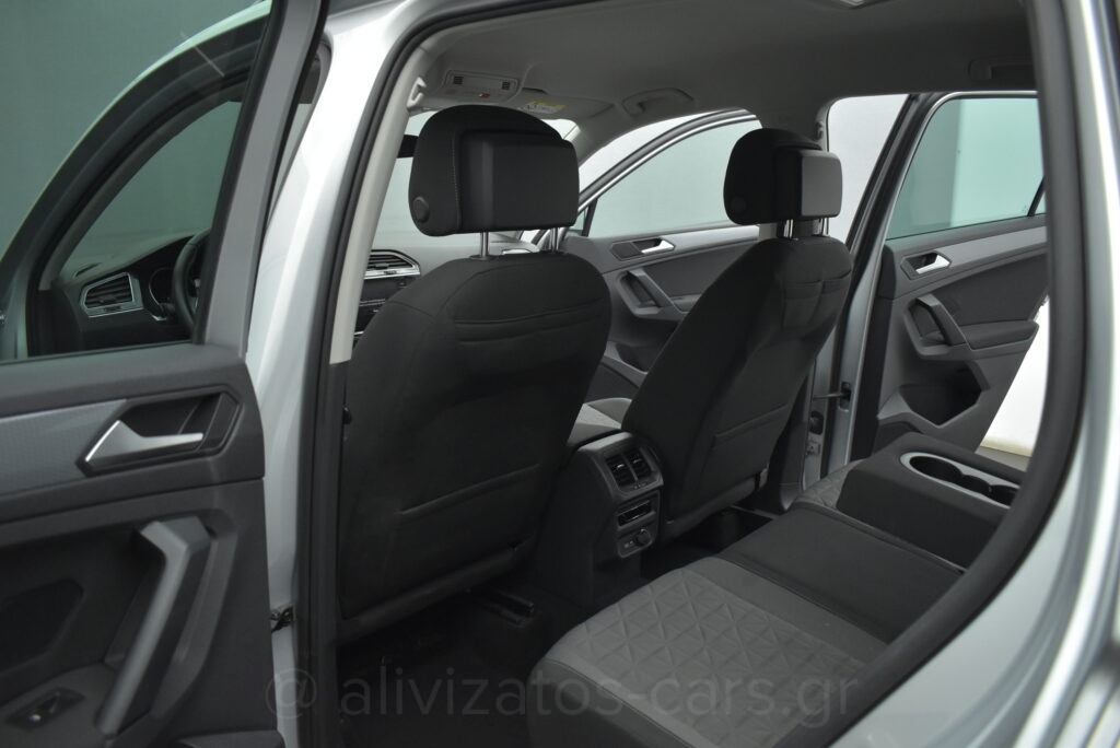 Volkswagen Tiguan - 2.0 TDI 122 hp Park Assist 26.749 ΧΛΜ!!!