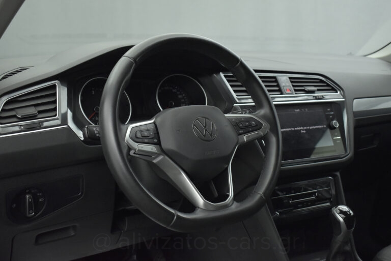Volkswagen Tiguan - 2.0 TDI 122 hp Park Assist 26.749 ΧΛΜ!!!