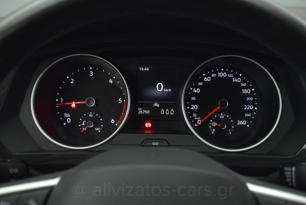 Volkswagen Tiguan - 2.0 TDI 122 hp Park Assist 26.749 ΧΛΜ!!!