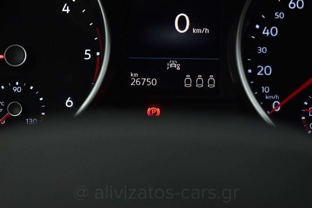 Volkswagen Tiguan - 2.0 TDI 122 hp Park Assist 26.749 ΧΛΜ!!!