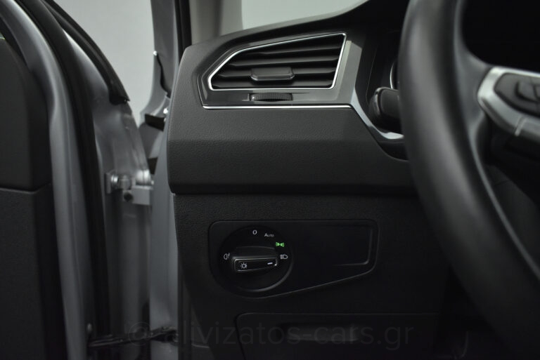 Volkswagen Tiguan - 2.0 TDI 122 hp Park Assist 26.749 ΧΛΜ!!!