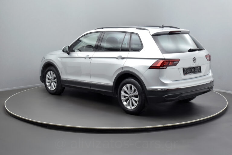 Volkswagen Tiguan - 2.0 TDI 122 hp Park Assist 26.749 ΧΛΜ!!!