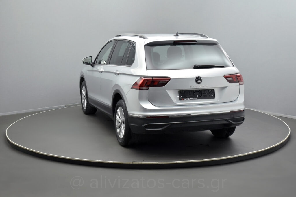 Volkswagen Tiguan - 2.0 TDI 122 hp Park Assist 26.749 ΧΛΜ!!!